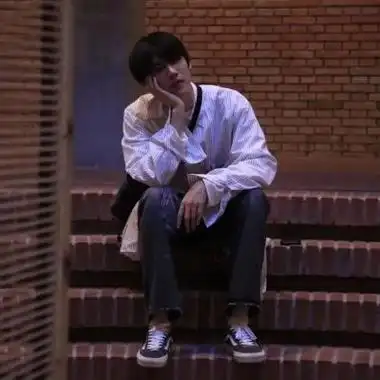 高清帅气的单身超酷个性头像男生图片