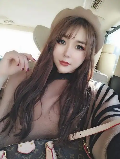 "翘臀女神"刘太阳,人称"凹凸曼"!曲线完美,她是如何保持的