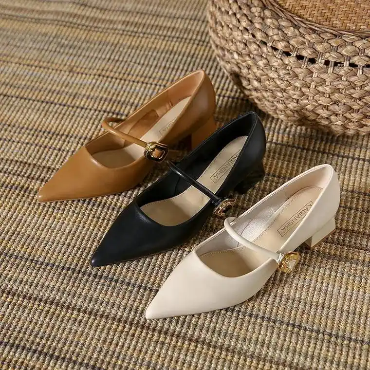 穿上这双复古法式单鞋,瞬间变身优雅女孩.尖头设计,粗跟舒适, - 抖音