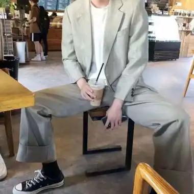 西装控不露脸气质男头像图片-男生头像-糖果壁纸