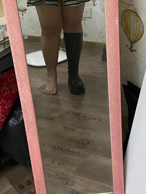 掉筒～供姐妹们参考(无美颜无p图)#百搭靴子分享  #胖mm  #胖妹妹穿搭