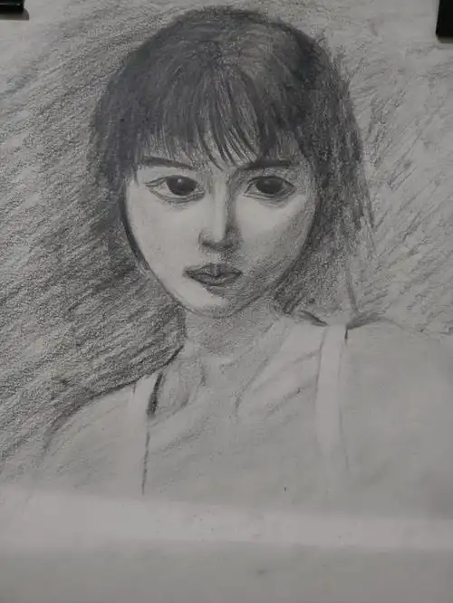 画的素描女生