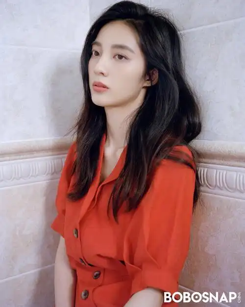 万鹏x俞彬bobosnap封面