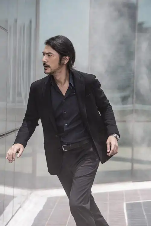 citizen x 金城武续写男神表计时经典,化身时间追逐者为代言献创意