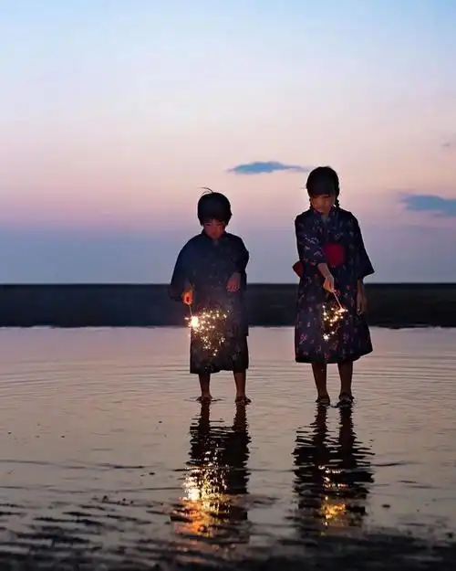 一位爸爸记录下了唯美,温暖的姐弟日常,太有爱了