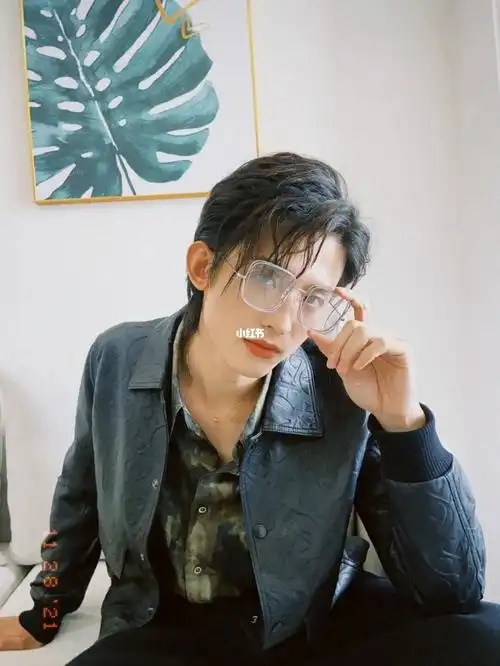 常华森佩戴jawel mao 酷飒诠释双层镜框_镜框_眼镜_jawel mao怎么样