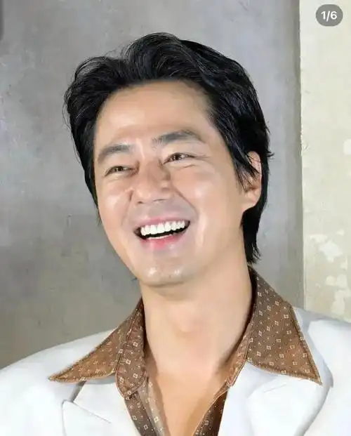 42岁韩国男星赵寅成近照成油腻大叔,时间都去哪儿了?