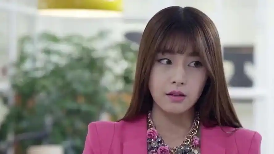 拥抱幸福:总监订了两人餐,心机女自以为是,谁知却没她的份