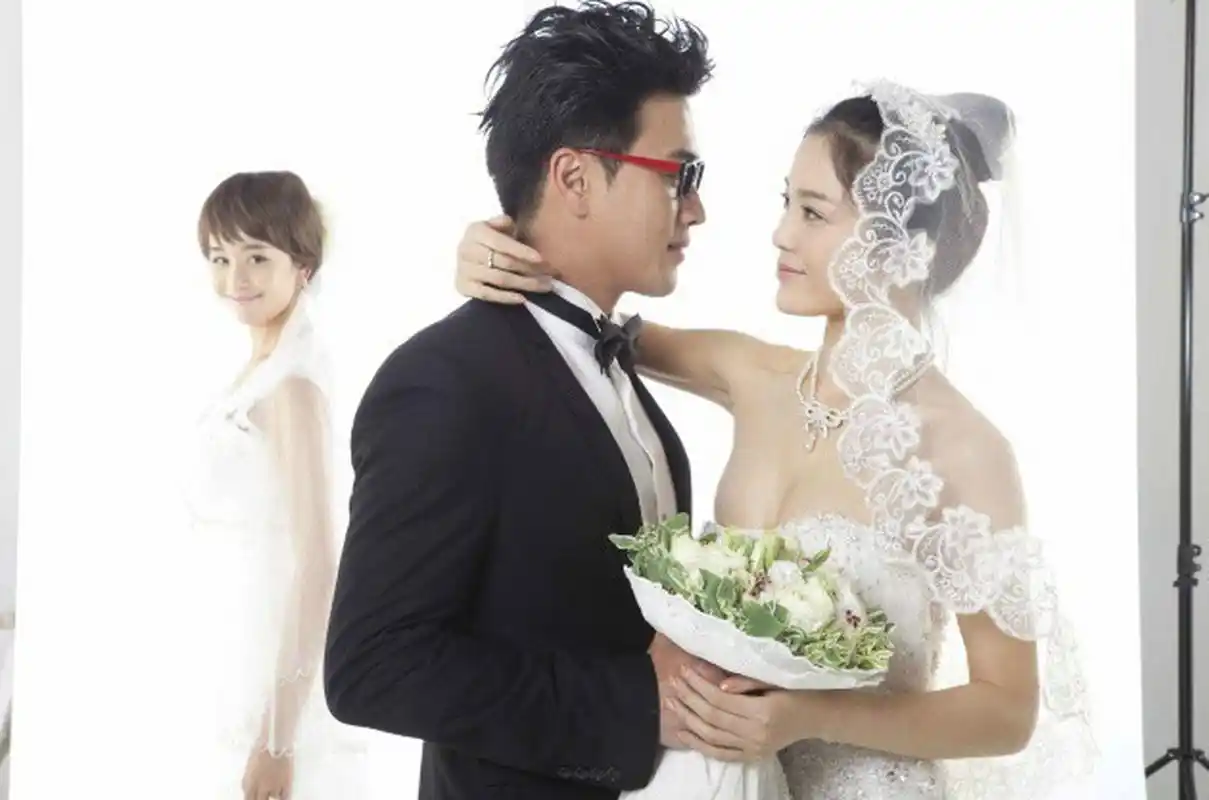 《因为爱情有多美》是由赵樱子,蒋毅,海陆,彭冠英,李泰,张含韵主演的