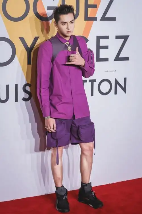 这身材! 吴亦凡的衣品简直行走在时尚的顶端,他的每一套造型都炫酷