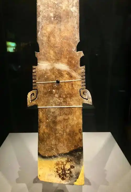 三星伴月耀环宇:周倜分享三星堆遗址博物馆玉石篇四_三星堆博物馆