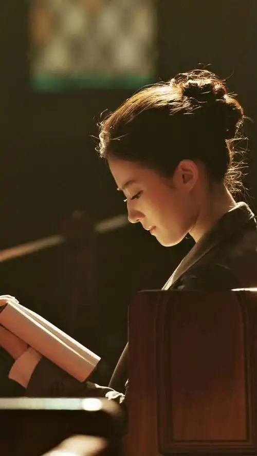 美图!刘亦菲《露水红颜》一组精美剧照,美爆了!