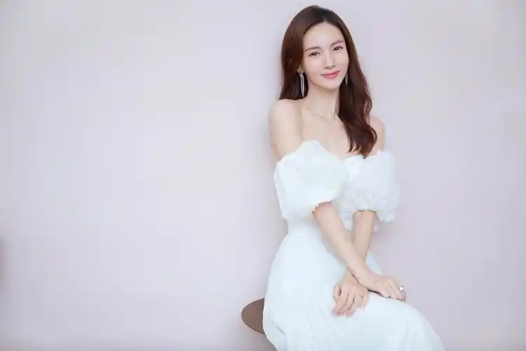 金晨- 堆糖,美图壁纸兴趣社区