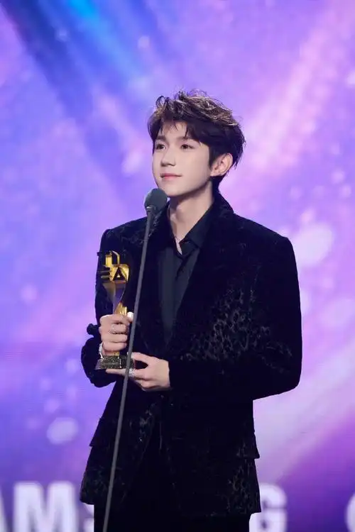 王源tmea粉丝应援##王源tmea绿海