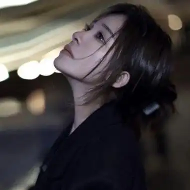 失恋后用的风格女生头像