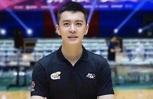 杨鸣商业活动遭推,职位岌岌可危?|离婚|辽宁女篮|wcba_网易订阅
