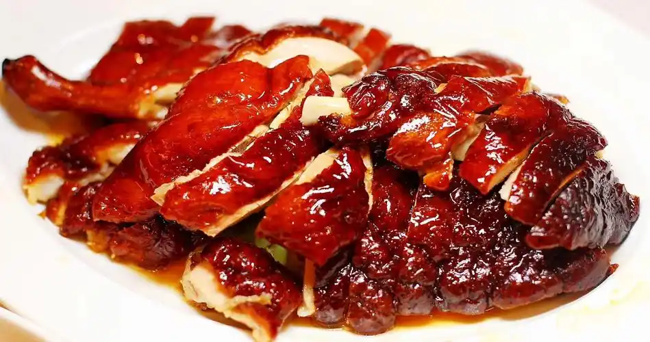 到一千多,招牌古法炒蟹就是豆豉来调味炒,比较入味;椒盐爬爬虾最好吃