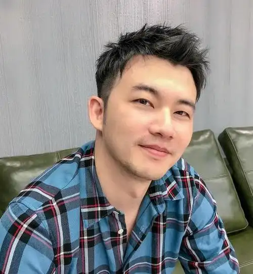 男人到了中年,换什么发型更帅气?现在正流行的几种发型了解一下