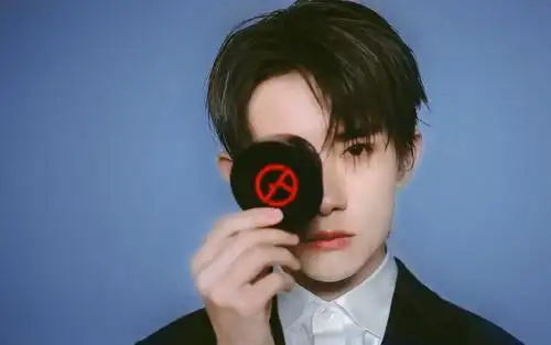 电脑壁纸 明星 大陆明星 清新俊逸少年易烊千玺西装写真