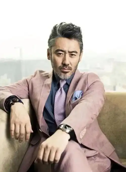 52岁吴秀波将不再从事演员职业