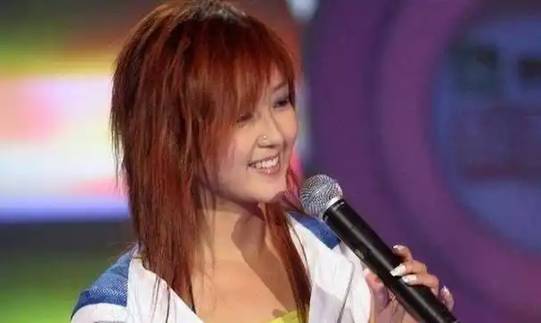 5位超女现状:李宇春身患重病,何洁卑微求上浪姐,张靓颖被骗6亿