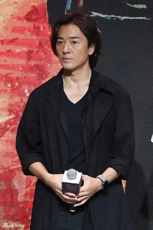 郑伊健自曝曾因演反派不适应被刘青云痛骂