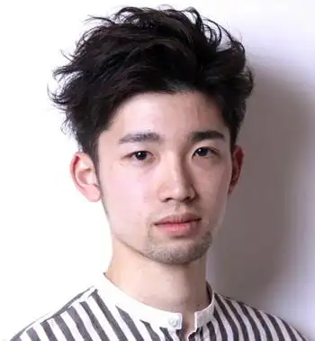 矮个子男生发型 短发卷发设计显高