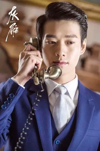 周天昊(赫子铭饰) 新浪娱乐讯 女性励志谍战剧《灰雁》扛起女性英雄