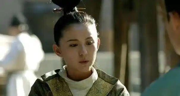 《长安十二时辰》以唐朝为背景,为何女性角色穿着并不暴露?