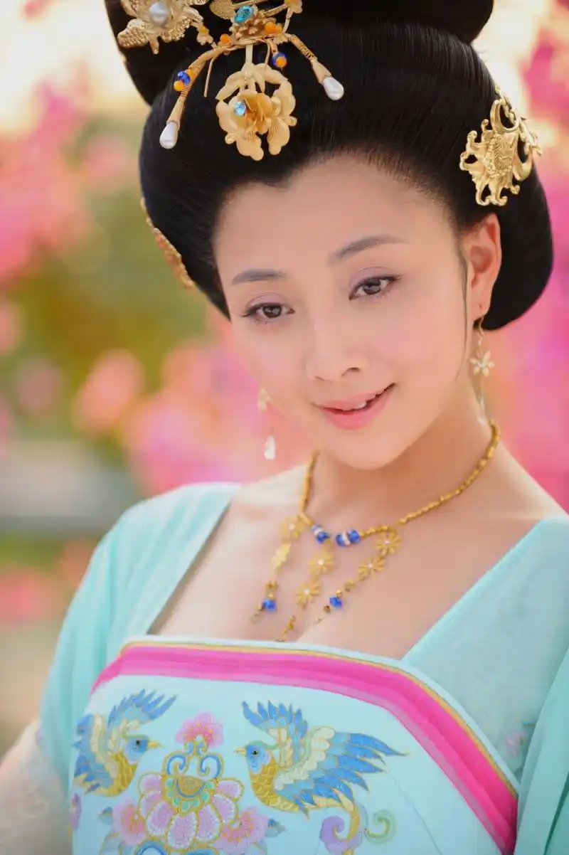 电视剧杨贵妃秘史殷桃剧照高清图片78