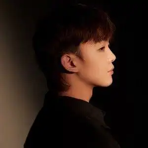 王赫野经纪人联系方式