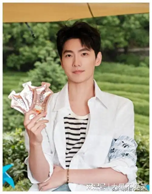 杨洋人品爆棚,路人对他的评价,惊呆粉丝,没想到他是这样的人