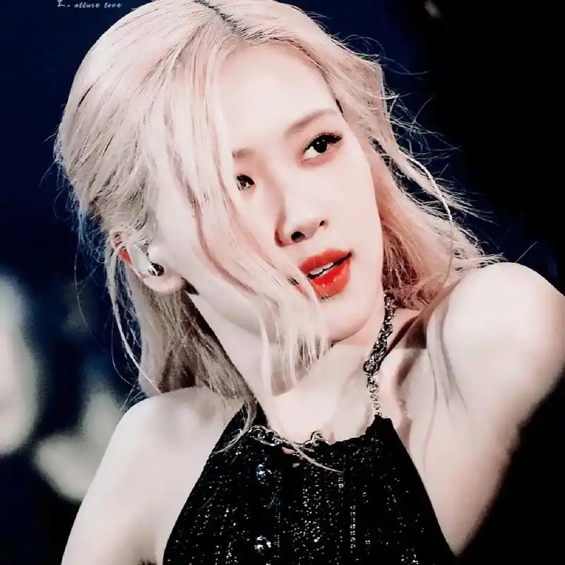 rose演唱会氛围感头像