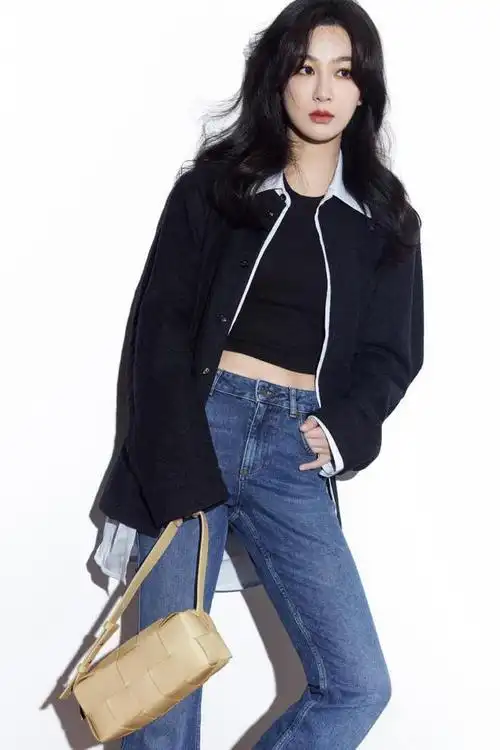 杨紫又甜又酷的造型真美选对了搭配才是时尚潮流的来源