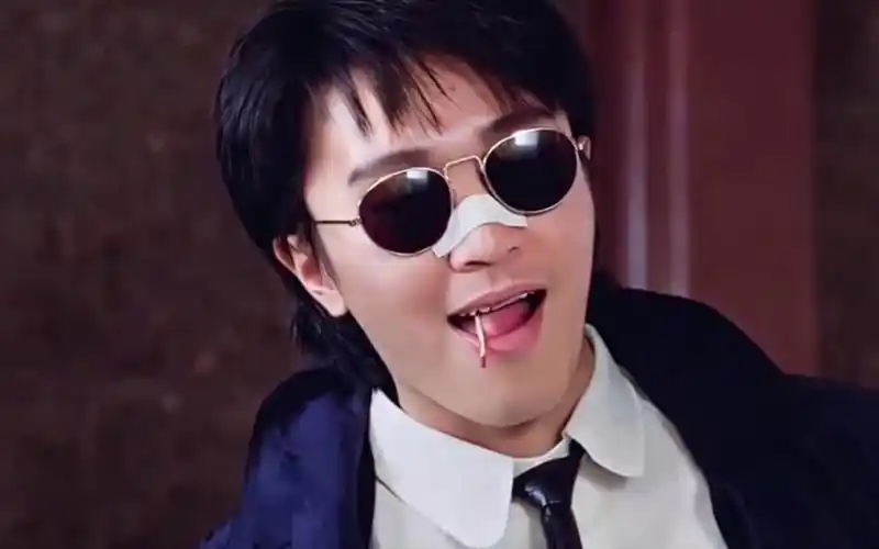 下面有请喜剧之王,一代传奇,影帝周星驰先生!o(≧▽≦)o