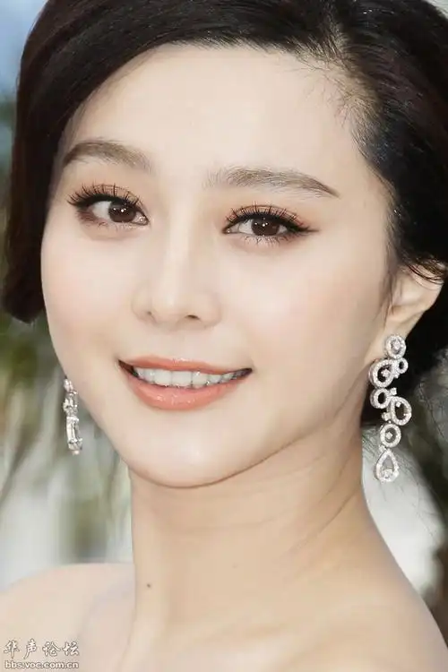 高贵华丽范冰冰 春满人间百花艳