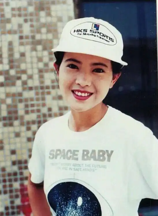 看了蓝洁瑛年轻时旧照,才明白什么叫明艳动人,网友:人间绝色