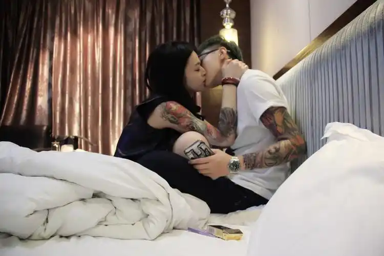 同性情侣怎么样拍秀恩爱的照片