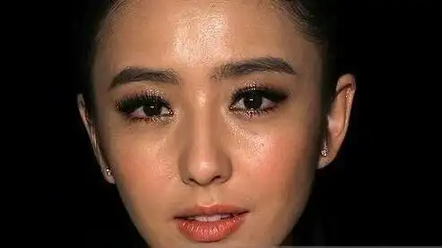 女星未修图:佟丽娅黝黑,霍思燕不敢认,孙俪刘雯才是真女神