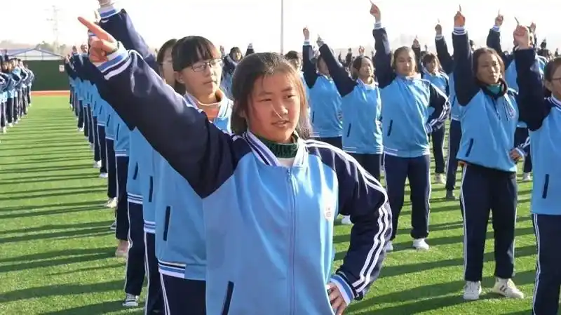 建水临安高级中学秀出花样课间操助力科学健身