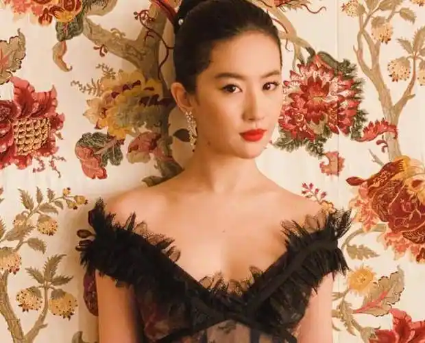 不得不说,神仙姐姐这个称号送给刘亦菲,的确是再适合不过.