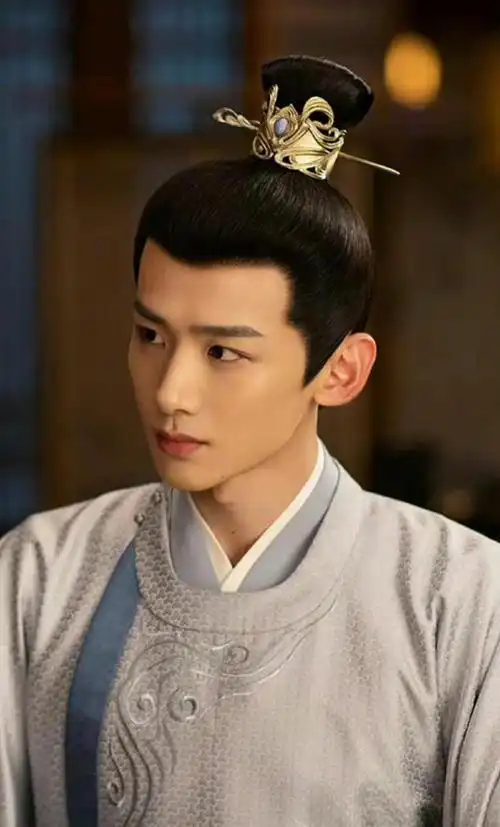 《新川日常》正式官宣:白敬亭古装一眼万年,田曦薇笑容很奇怪?