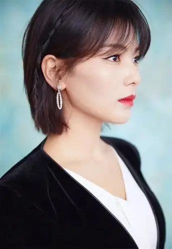 四十岁的女人做什么发型好看来看看一些明星是如何选择发型的吧