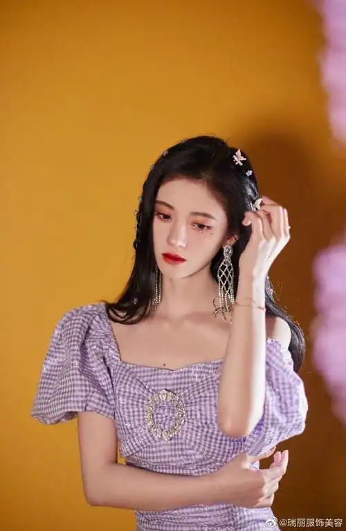 angelababy超话倪妮超话张雨绮超话鞠婧祎超话虞书欣超话许佳琪超话