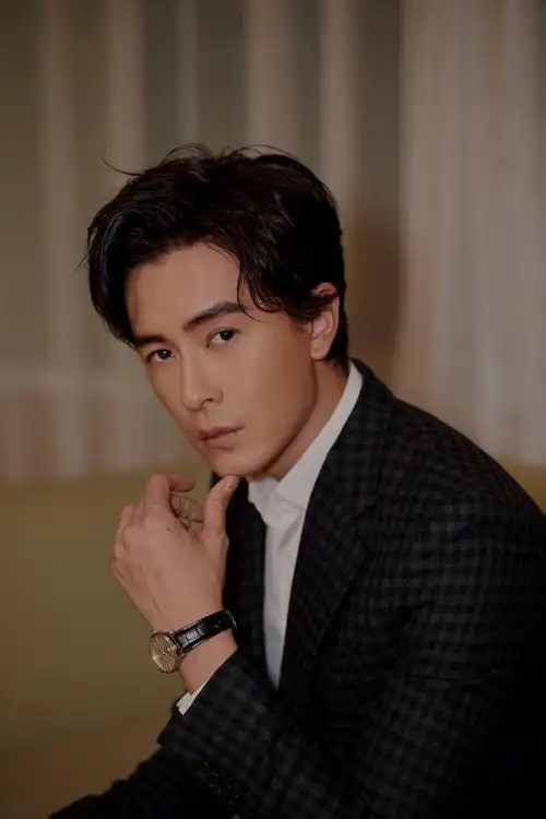 郑元畅助力美丽童行公益盛典 《乔安你好》职场战愈演愈烈__凤凰网