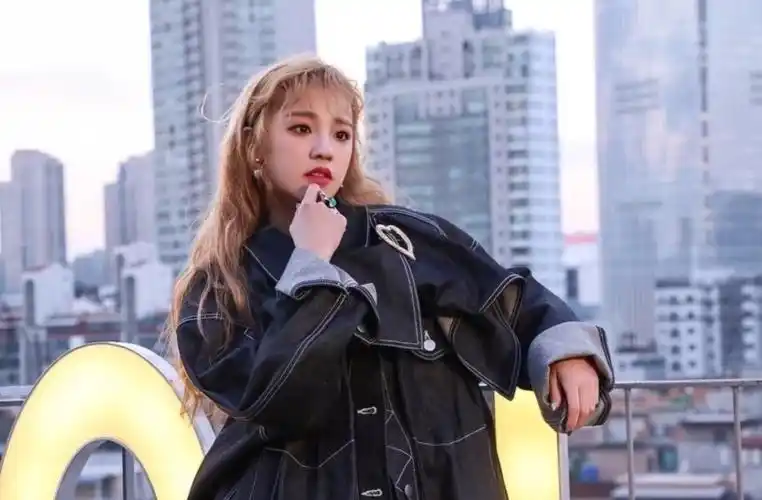 (g)i-dle #宋雨琦 #杂志封面 #净化眼球 #背景 #壁纸 #头像 #锁屏