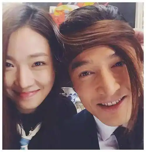 胡歌与妻子甜蜜时光:身高差萌点,相互扶持,温暖满满_黄曦宁_爱情_感情