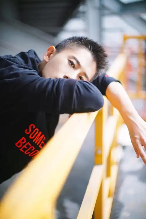 董晨henry dong的图片