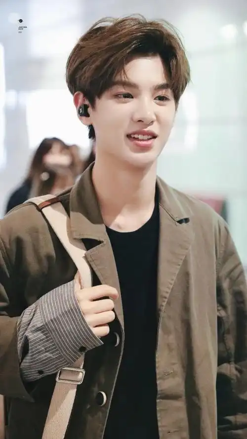 justin黄明昊精品帅照铺