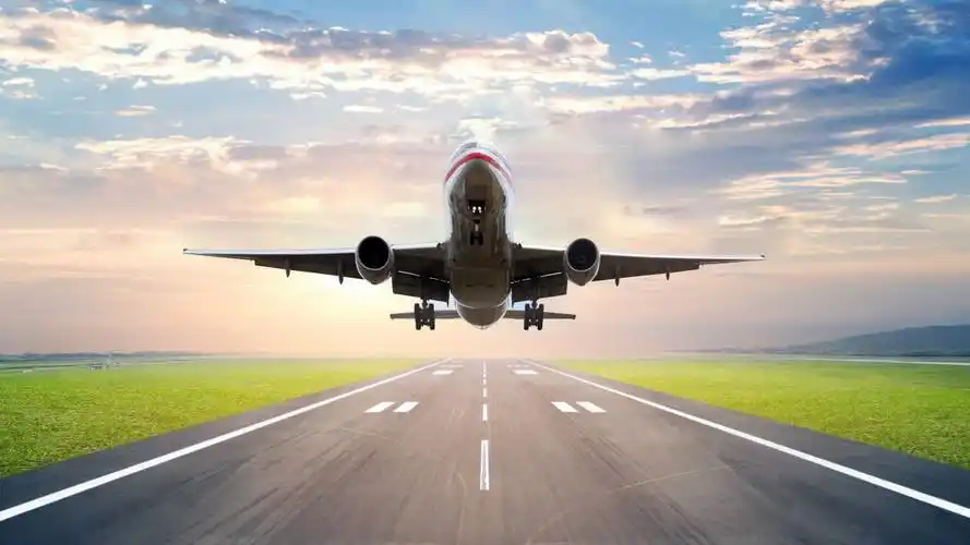 民航飞机起飞跑道照片图片